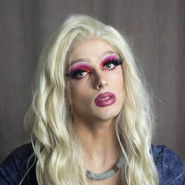 Blonde drag queen