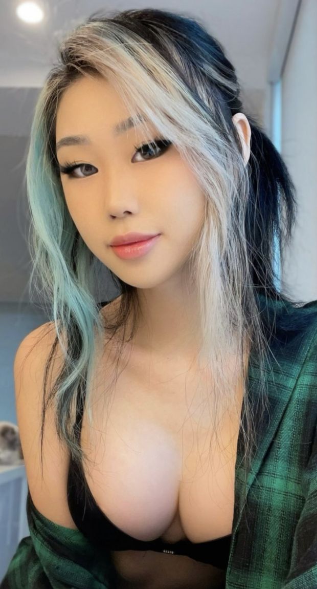 Hot boobs