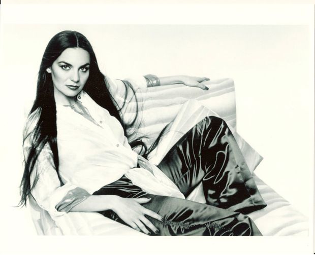 Crystal Gayle 14th pic.