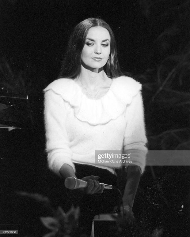 Crystal Gayle 34th pic.