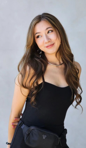 Fuslie (Streamer) - Wearing All Black