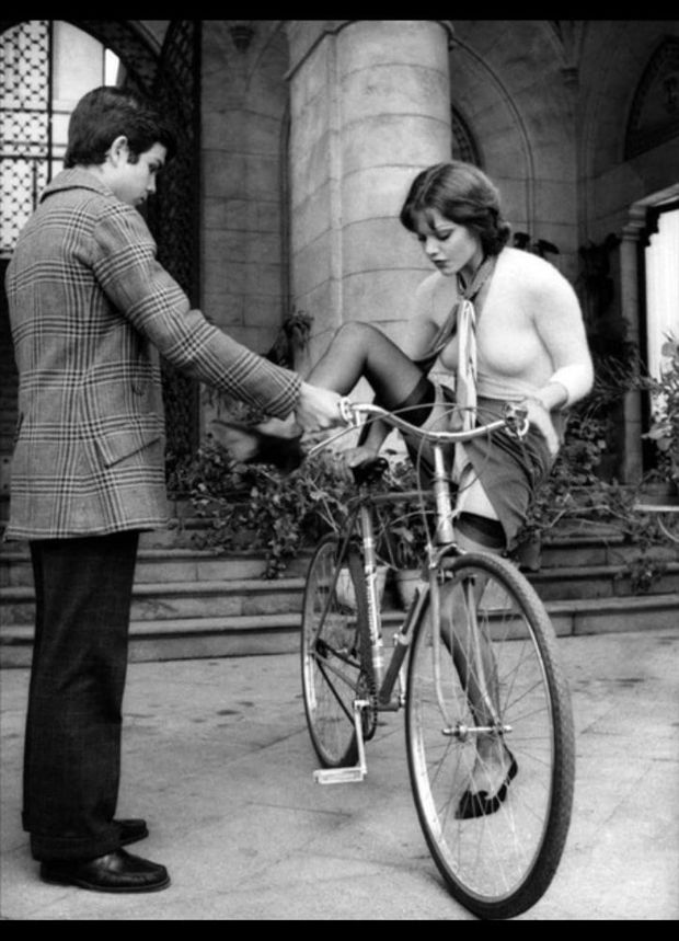 Charlie helps the student..