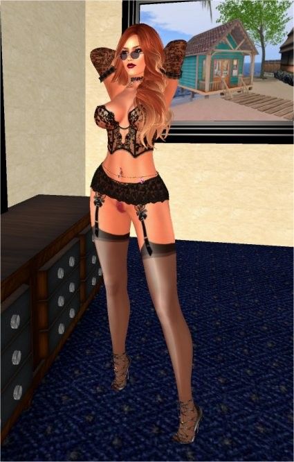 Leggy Toon, Lacy Lingerie!