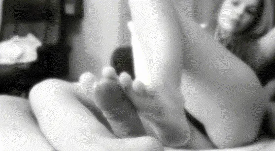 Girlfriend Footjob