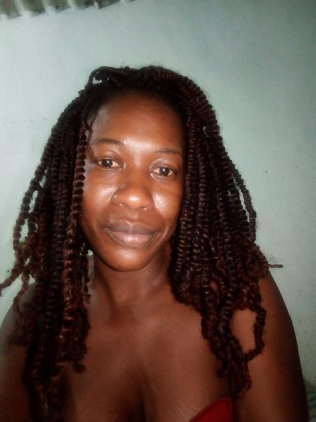 Angola milf tease