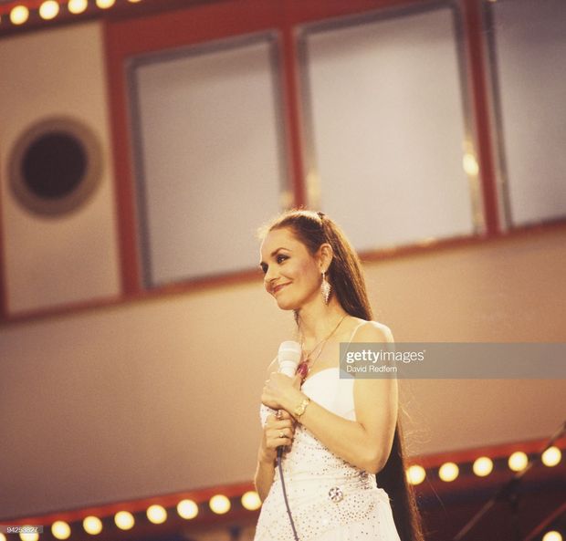 Crystal Gayle 48th pic.