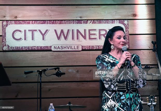 Crystal Gayle 87th pic.