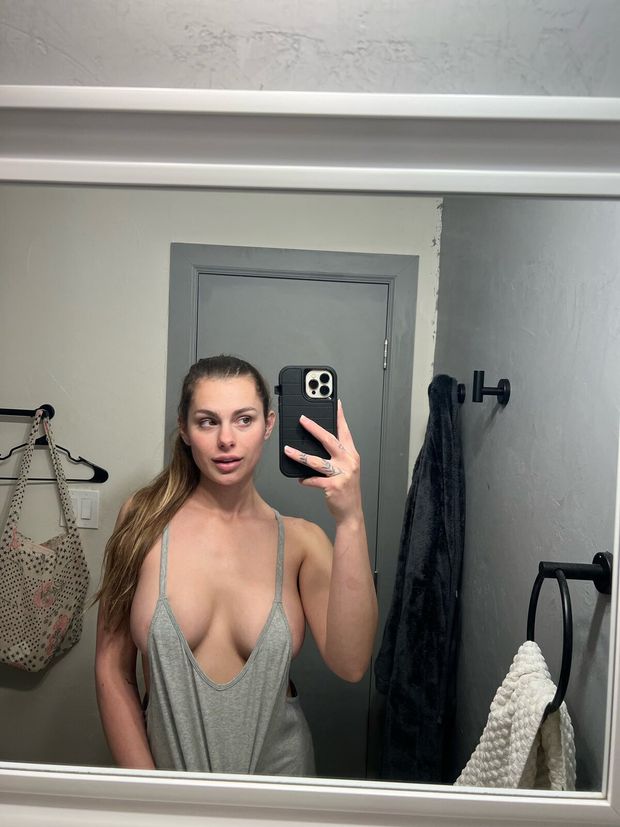 Lanaroosje Teasing Perfect Tits