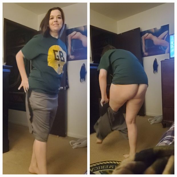 Sarah's ass for everyone to see!! Kik goldendragon568