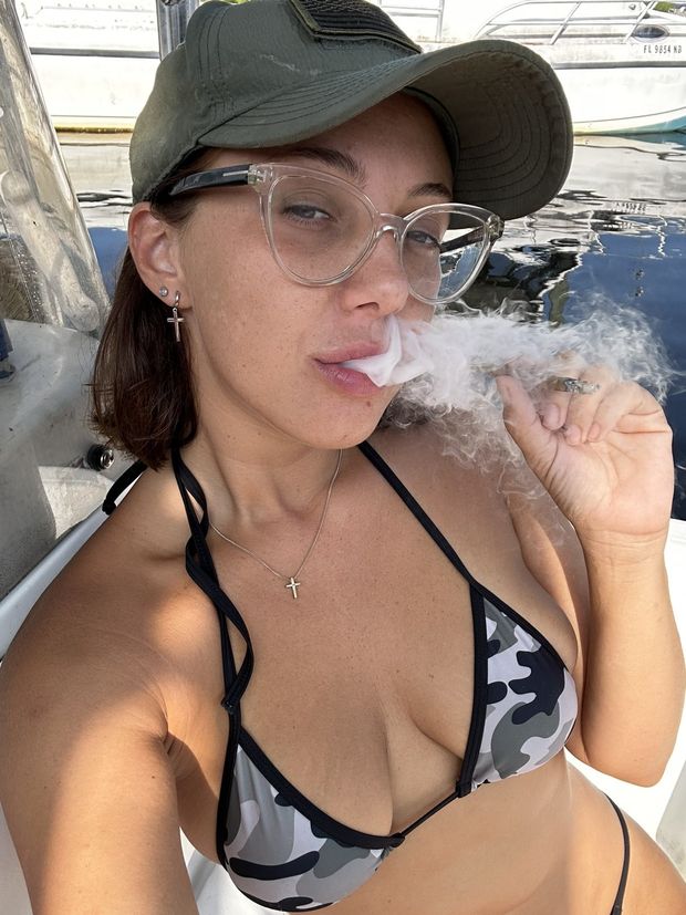 Bikini selfie