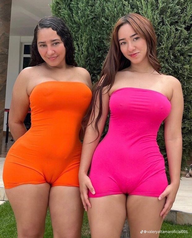 Mother daughter Latina