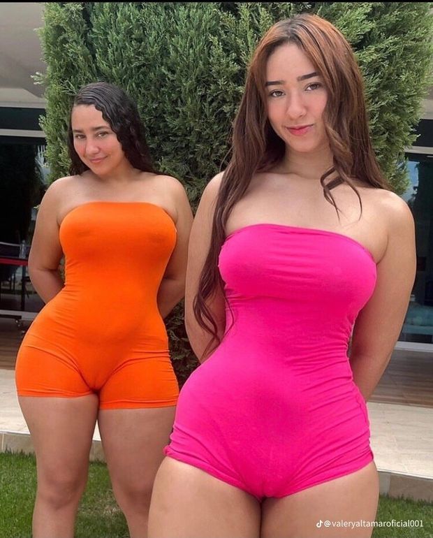 Mother daughter Latina