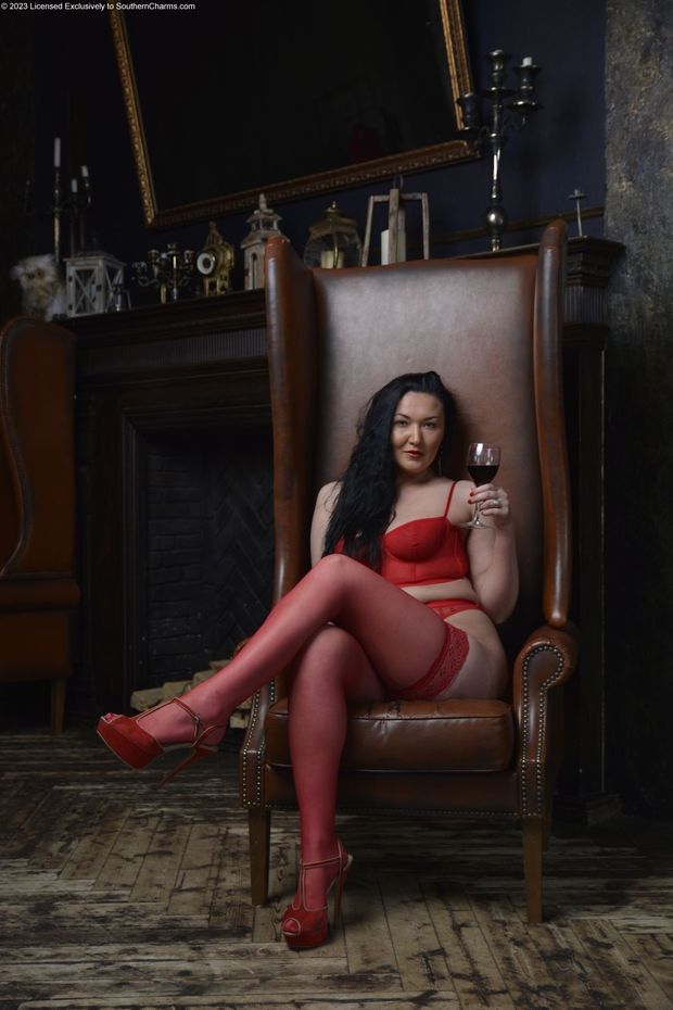 "Crawl to me....give me pleasure....."
