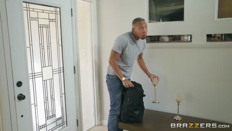 Dee Williams & Ricky Johnson Cum County Milfs Like It Big