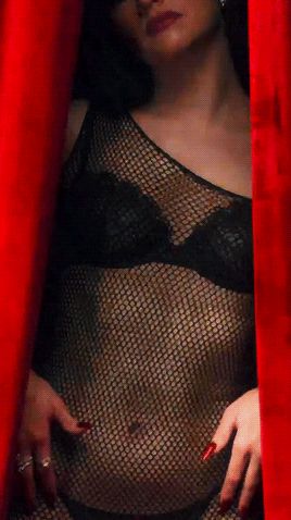 Olivia Cooke Lingerie SXF 6