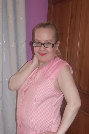 Teen posing non nude