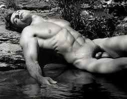 Homo in the pond