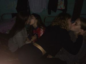 Nice group kissing