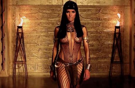 I can't be the only one the jerks off to this scene