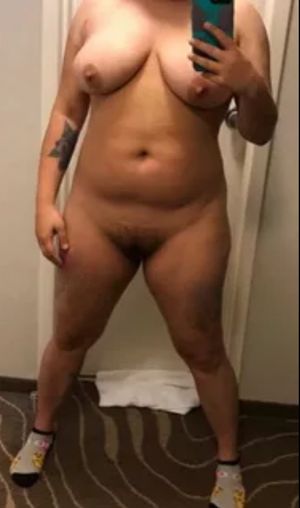 curvy body nude selfie showing lovely breasts curves and furry pussy
