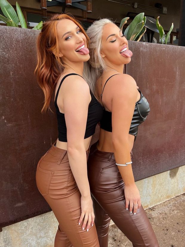 Layci and sis