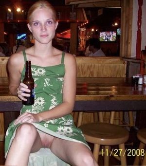 2008 drunk pussy in a bar