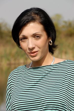 Vendula - Short Hair