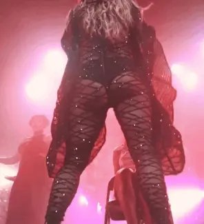 Show ass