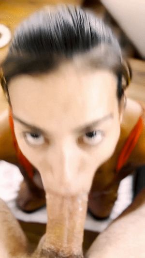 Sexy Cocksucker Eye Contact