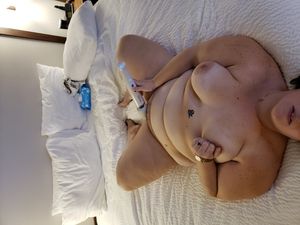 BBW, spread, horny, nasty wife - exposed and playing with herself in a hotel room!!