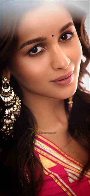 Alia Bhatt sexy kiss lip