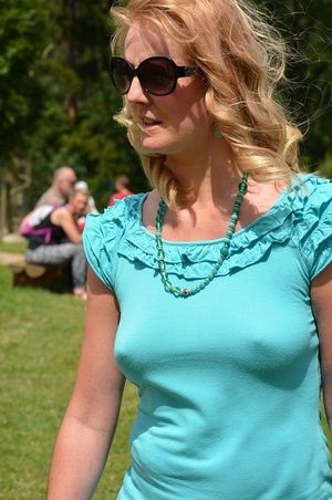 When the hot mom on the block forgets to wear a bra