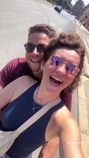 Look at my tits jiggle, hihi