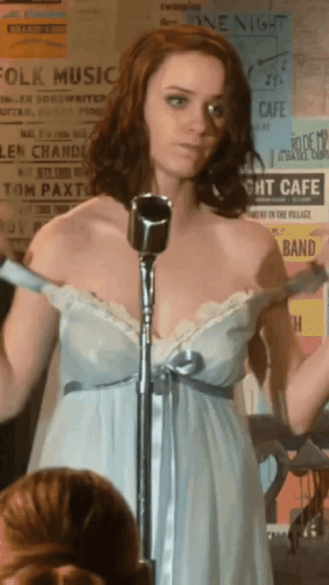 Rachel Brosnahan Reveals Tits in The Marvelous... - RockingChair