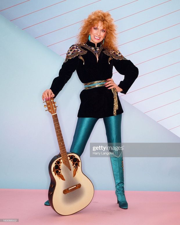 Dottie West 28th pic.
