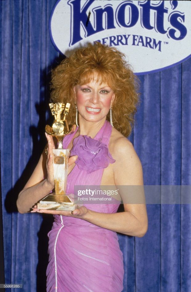 Dottie West 42nd pic.