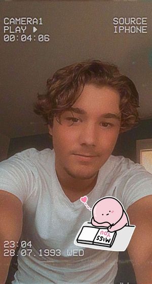 Me and my 5inch dick smiling at u