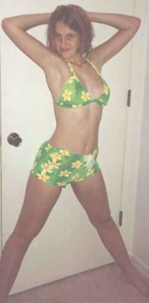 Nonude tight teen with delicious body