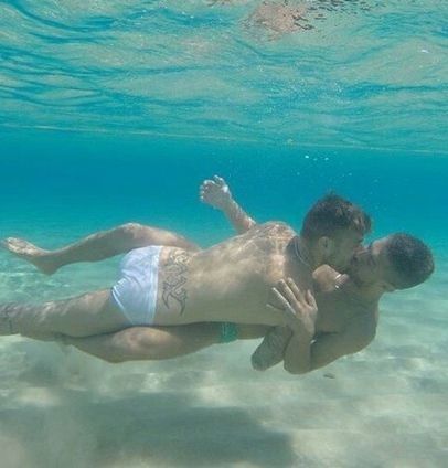 Underwater Bromance