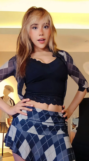 Nadia Amine (OF YouTuber) - Giving Attitude