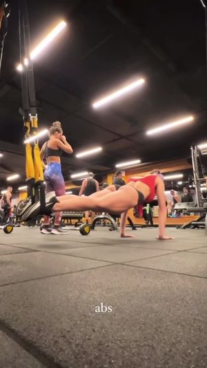 Ladies do you go to the gym dressed like this?