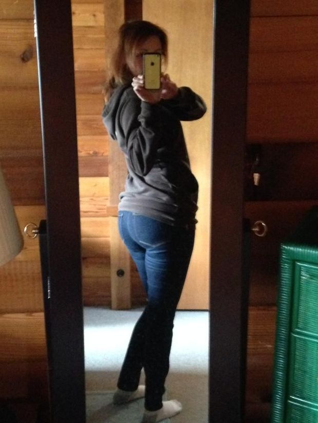 Elli posing in jeans