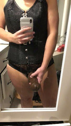 Hotwife selfie strapon