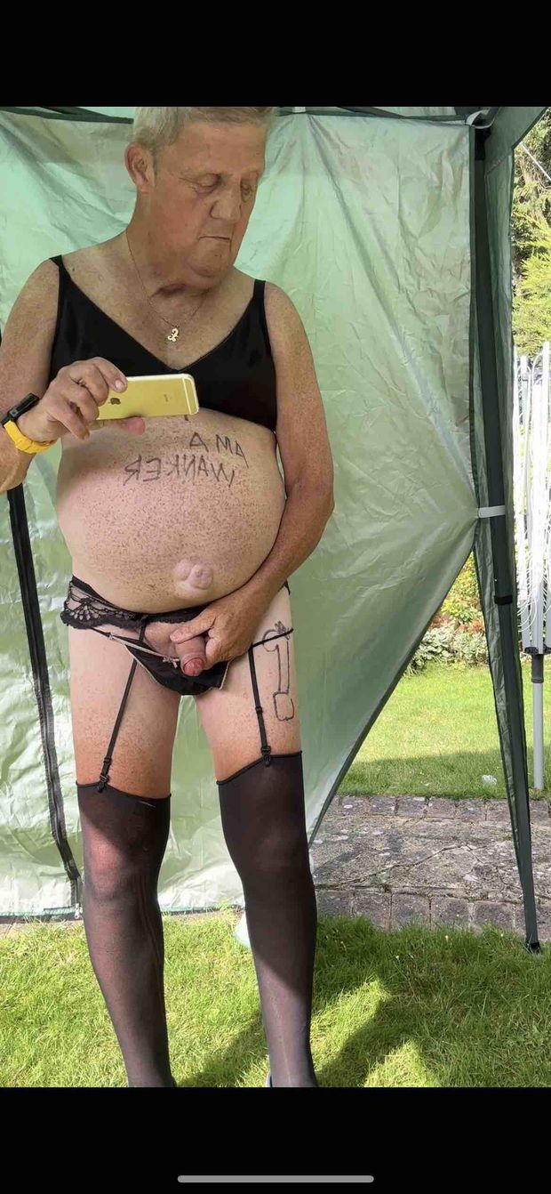 Need a helping hand wrapped round my prick to wank me off