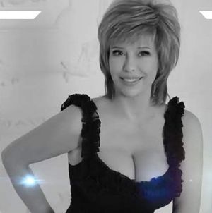 gorgeous busty mature cleavage