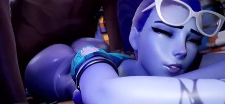 Widowmaker relaxing