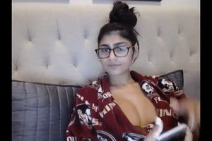Mia Khalifa showing boobs