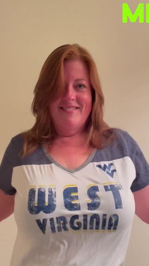 HOT MILF FUCKS COLLEGE GUYS