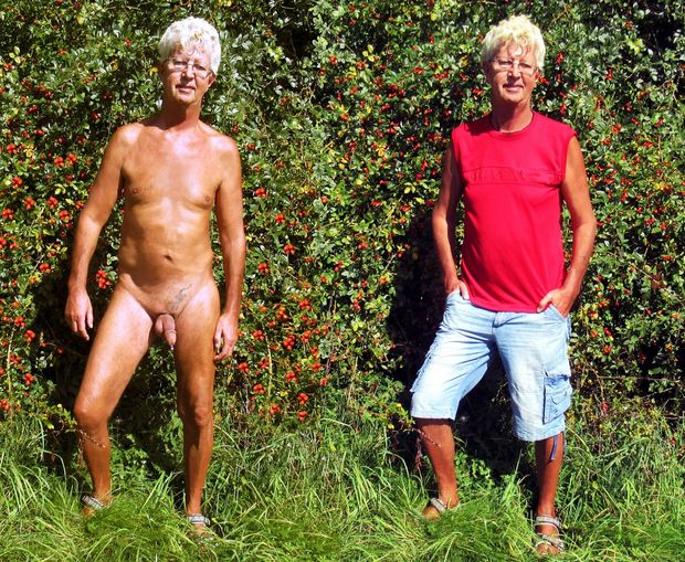 Norbert Kempe nackt und bekleidet