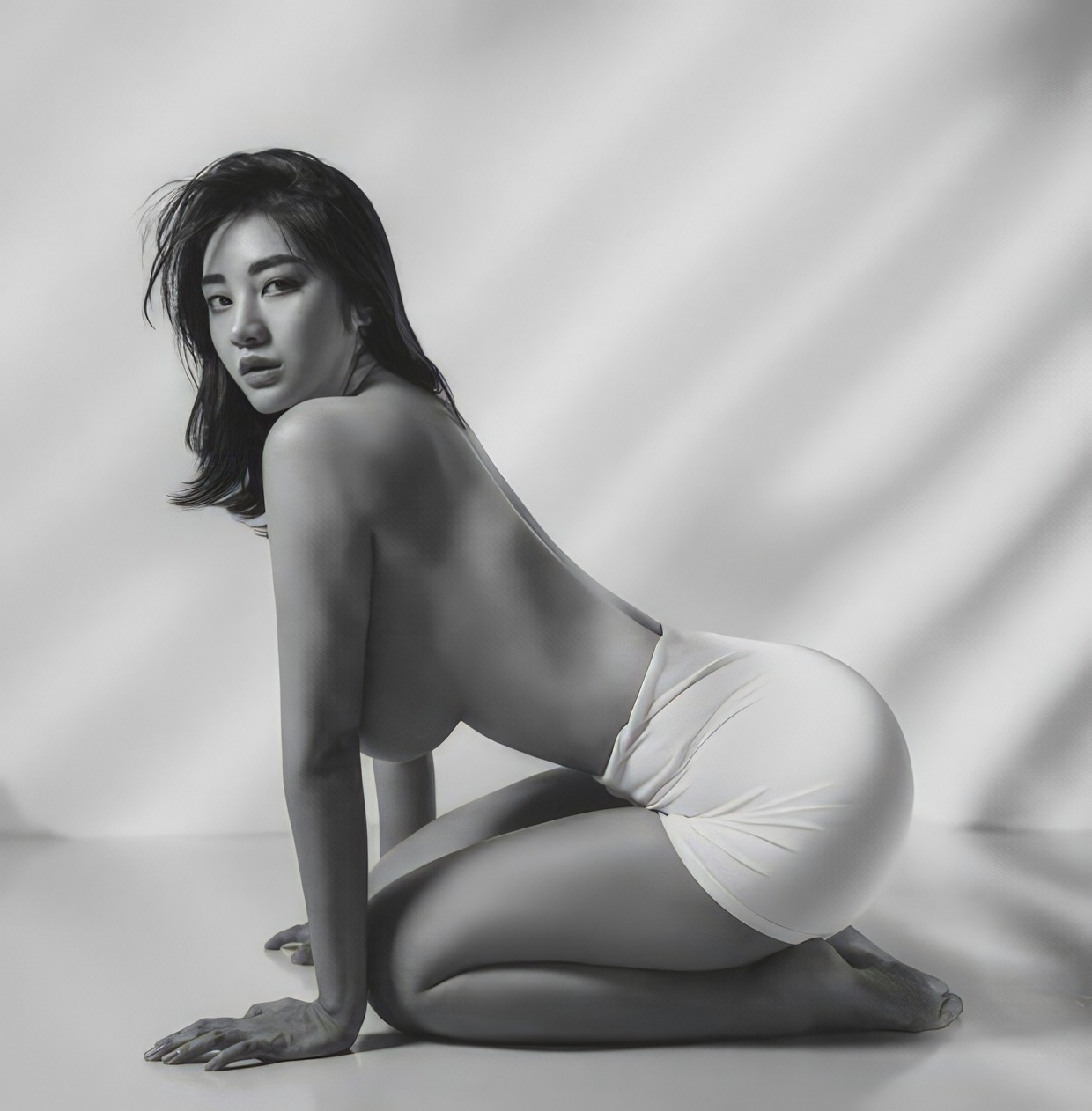 sideboob